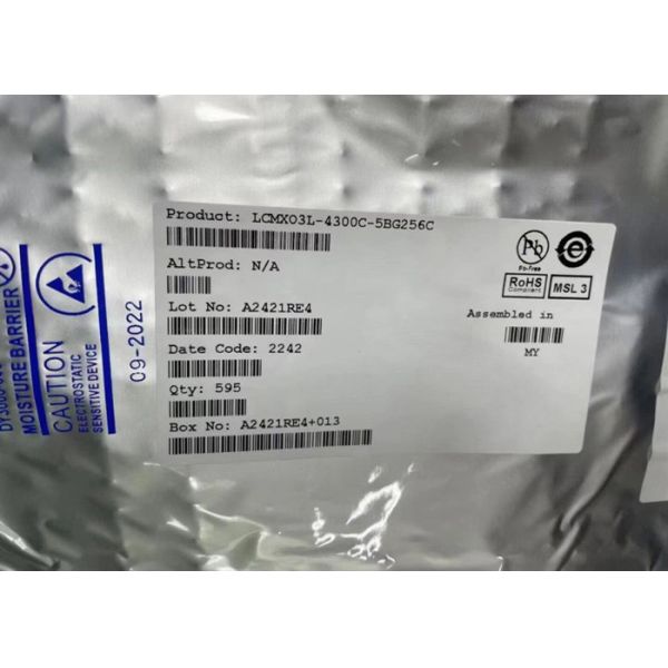 Field Programmable Gate Array LCMXO3L-4300C-5BG256C 4320LUTs MachXO3 Programmabl