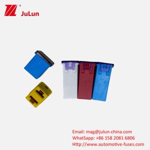 China Amp Blade Fuse Enhanced Safety Customizable LOGO For Electric Vehicles Littel Automobile Square Fuse 32V 58V on sale