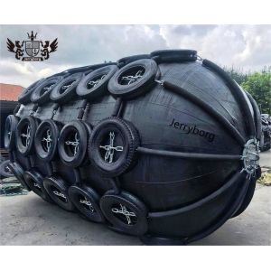 ISO 17357 Standard 50kPa/80kPa Yokohama Rubber Fender With Tyre and Chain Marine