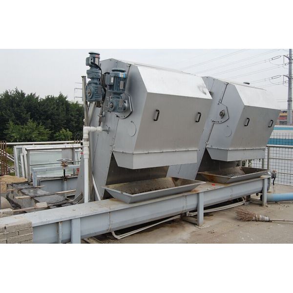 High efficiency Wastewater Bar Screen , solid liquid separation equipment
