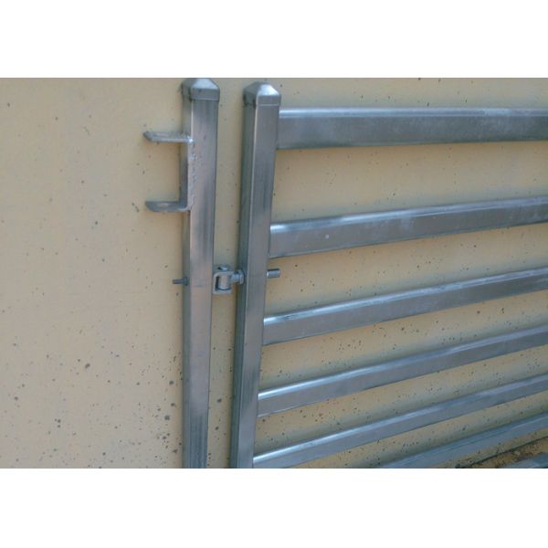 Quality Hot Dip Galvanized 1.6m Livestock Fence Panels With Accessory Pins / Lugs wholesale
