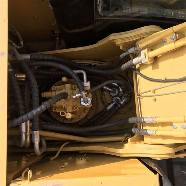 Lowest and Good Health CAT 323 Used Excavator 2022 Model Manufactured by CAT in Japan