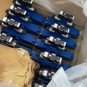 4WRZ10E1-50-7X/6EG24N9EK4/M
4WRZ10E85-7X/6EG24N9ETK4/D3M
4WRZ10E1-50-7X/6EG24N9ETK4/D3M Original directional valve Rexroth German hydraulic proportional valve