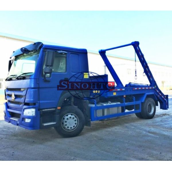 4x2 HOWO 10m3 / 12m3 Swing Arm Garbage Truck , Skip Loader Garbage Collection