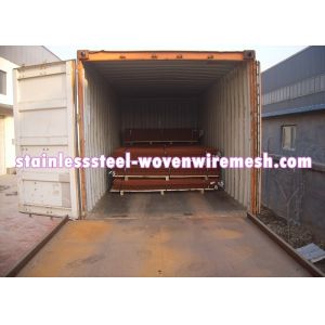 Red Spray Paint Heavy Gauge Screen Mesh , Square Heavy Duty Metal Mesh Screen