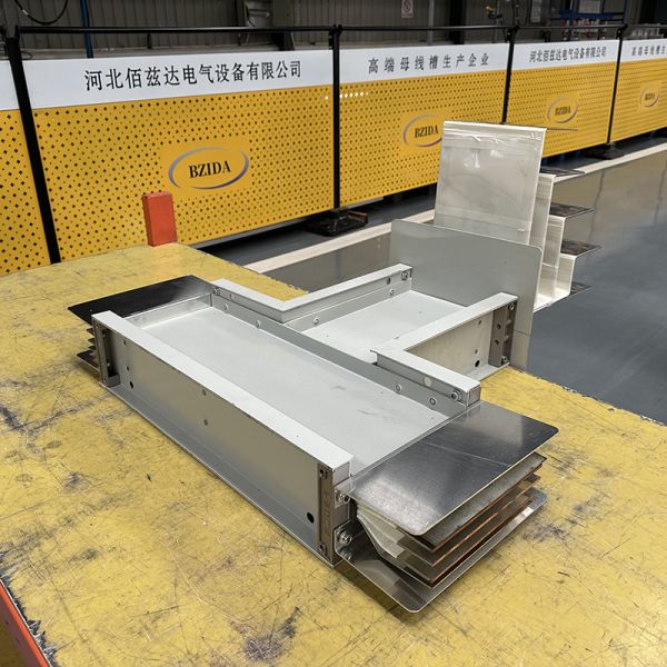 Plug-In Bus Duct System Aluminum Busbar Trunking System Air Insulated Busbar