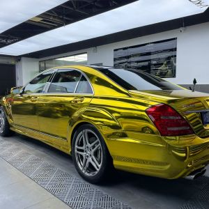 Premium Peelable Car Paint Protection Film with Glossy Finish