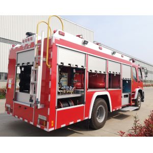 SINOTRUK 375HP Fire And Rescue Truck 10 Wheeled Water Foam Powder Multiple