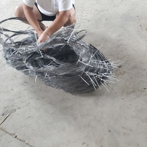 Drone Net Russia Hidden Entanglement Wire Obstacle Low Visibility Mesh Tank