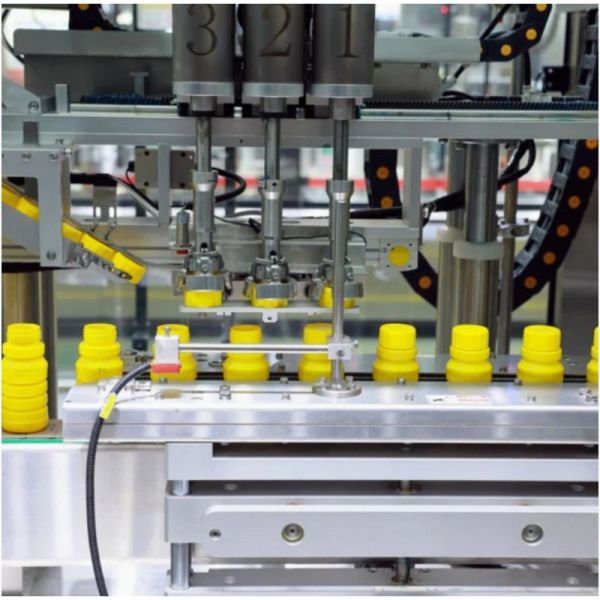 Quality 2800-4800BPH Capacity Automatic Pesticide Filling Machine For Large Scale Manufacturing wholesale