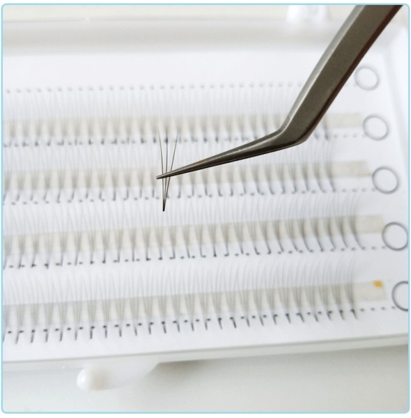 Wholesale High Quality Natural pre made volume fans eyelash extensions 2D/3D/4D/5D/6D/7D/8D/10D/20D manufacturer