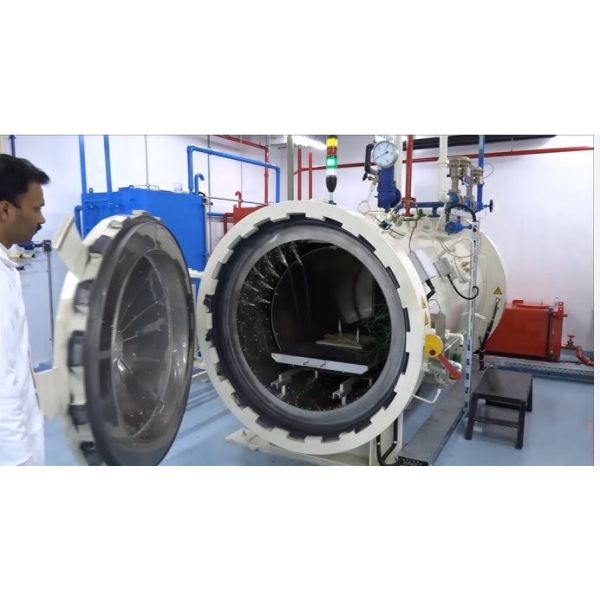 Quality Customized PLC Control Composite Autoclave And Temperature Range 100-450 Degree wholesale