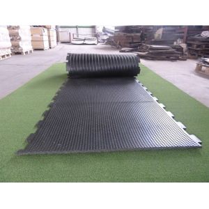 Customized Size Cattle Rubber Flooring Sheets , Black Livestock Stall Mats