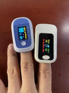 Cheap Small OLED Fingertip Pulse Oximeter Manual Adjustable For SpO2 Pulse Monitoring for sale