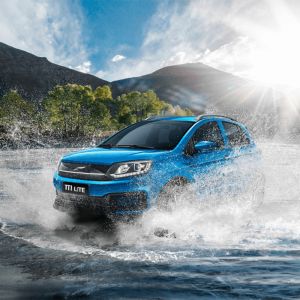 0km Yundu1/Yundu3 Luxury Four-wheel Electric Vehicles with 351km Cruising Range