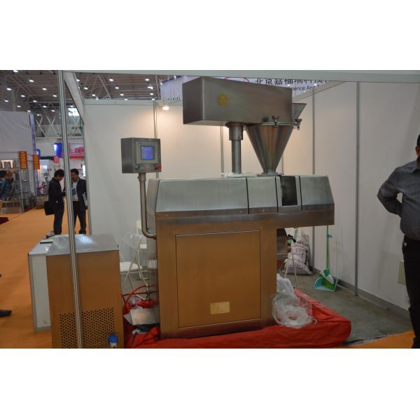 Quality Adjustable PLC Control Dry Granulation Equipment For Foodstuff Granules wholesale