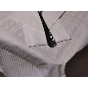 White Disposable Paper Tablecloth 1.37mx2.74m Flexible No Folding