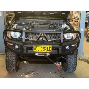 Q235 Front 4x4 MITSUBISHI Bull Bar For Mitsubishi Triton 2006-2014