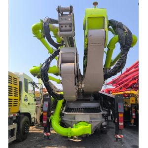 ZOOMLION 63m USED Pump Truck Concrete Pump In SITRAK Chassis 2020