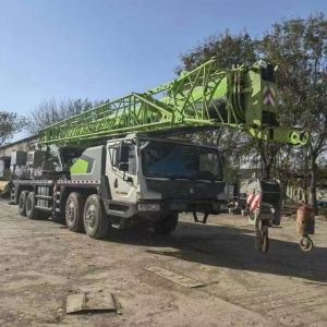 20 Years of Used Mobile Cranes Lifting up to 55 Tons with Folding Functionality