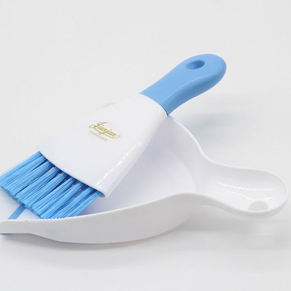 Childrens Plastic Mini Brush And Dustpan Set For Floor Sofa Desk Keyboard And Car
