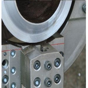 Automatic Pipe Cutting And Beveling Machine Electric Seperate Frame Out Mounted