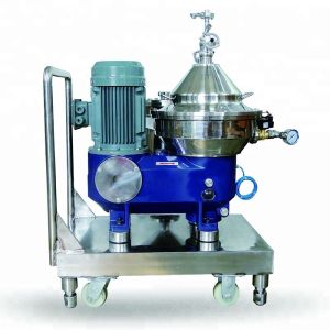 Horizontal Decanter Centrifuge with Spraying Device 5000 Kg Capacity 22KW 5.5KW