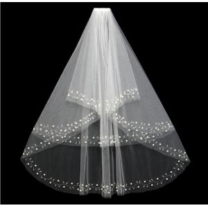 China 2018 New European and American double wedding, wedding, face veil, hand-stitched pearls, bridal veil on sale