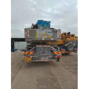Maximum Lifting Height 40m 35ton Truck Crane Heavy Equipment Hoist Crane with 4