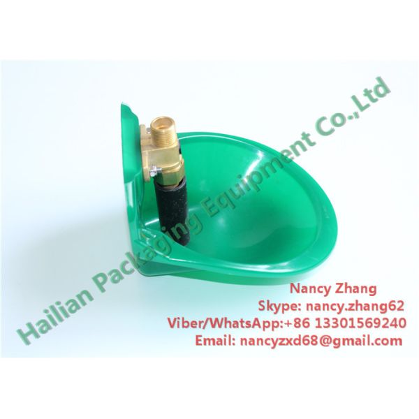 0.9l Plastic Water Cow Drinking Bowl , Automatic Water Feeder For Horses And