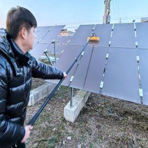 Customized Solar Panel Cleaning Brush with 55 Cm Width and 3.6 M Adjustable