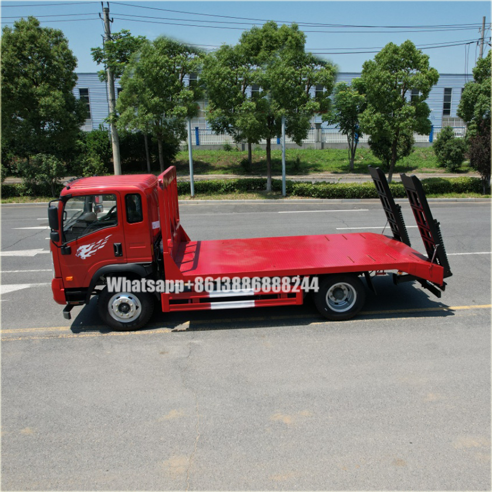 Sinotruk 4x2 Flatbed Work Trucks Flat Bed Carrier Eighth Speed Gearbox 9.00 R20 Tyre