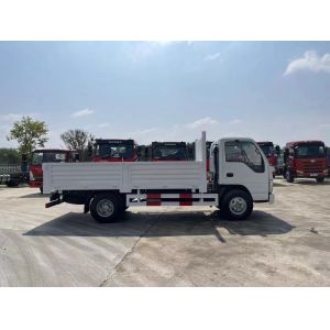 Cargo Trucks 4x2 ISUZU Single Cabin Euro 4 Emission 100P Light Truck 3.5 Tons