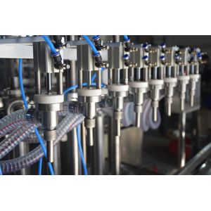 Automatic Volumetric Inline Liquid Bottle Filling Machine With Siemens Control