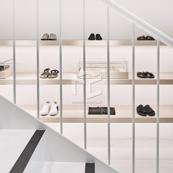 OEM Clothing Shop Display Furniture 16mm MDF Modern Style