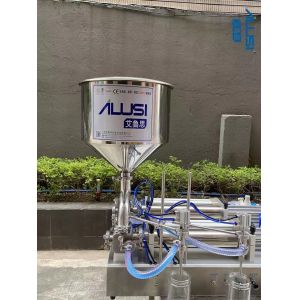 Piston Bottle Liquid Filling Machine Horizontal With Two Nozzles