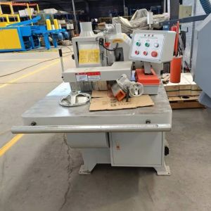 High Precision Bottom Rip Saw Single Blade Straight Line Rip Saw Sawing