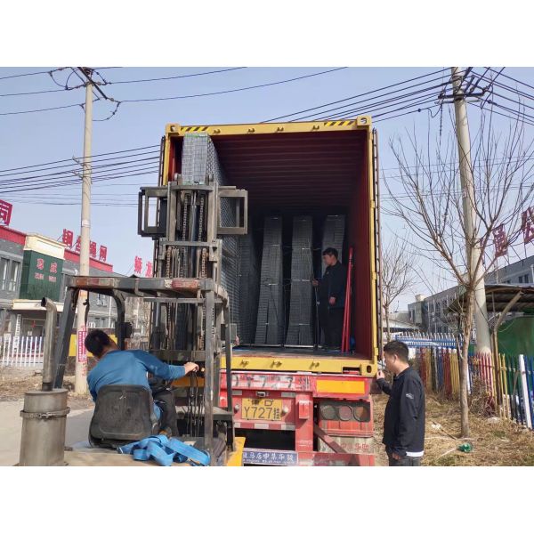 Hot Dipped Galvanized Welded Fencing Panels 3mm 4mm 5mm 6mm Thickness