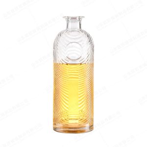 Exquisite Carved Exterior Glass Bottle with Customizable Logo and Transparent