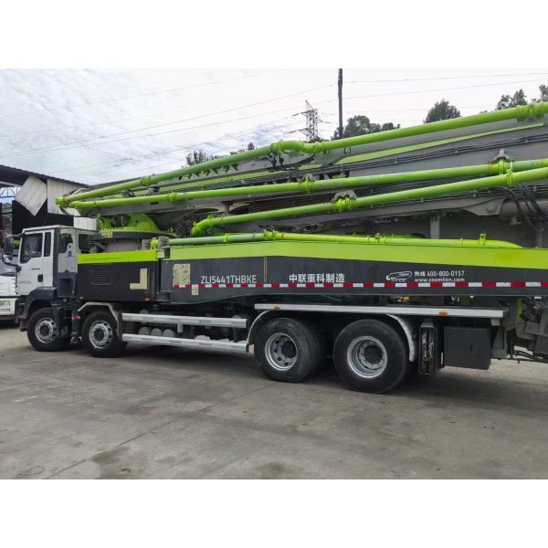2021 59m Zoomlion Dimension 14700*2530*3960mm Used Concrete Pump Truck With Sitrak Chassis