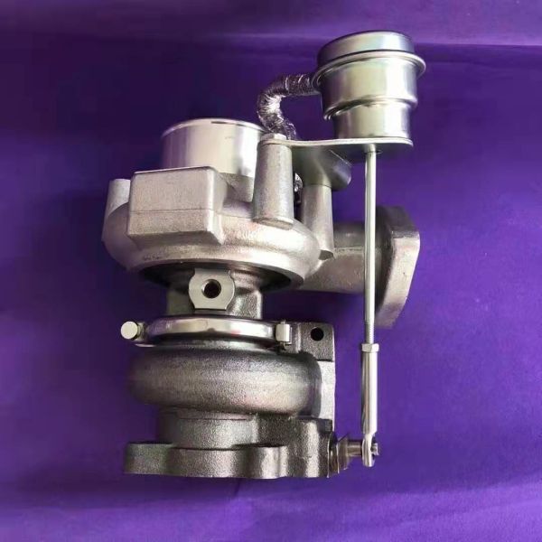 PC130-7 Komatsu S4D95L Diesel Engine Supercharger