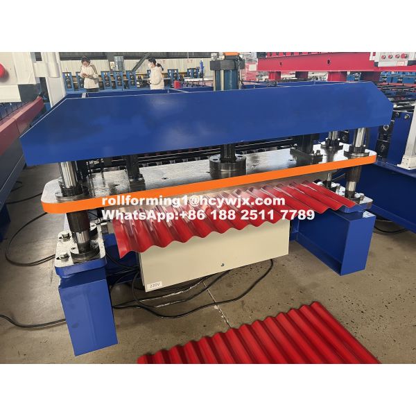 Quality Chain Transmission Corrugated Sheet Rolling Machine With Omron Encoder And Hydraulic Cutting wholesale
