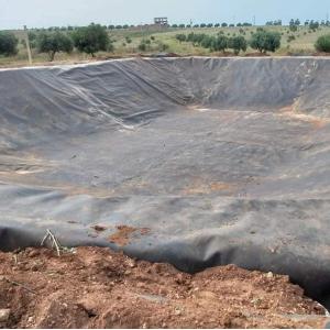 ASTM GRI-GM13 Standard Geomembrane HDPE Smooth Waterproofing Fish Pond Liner for