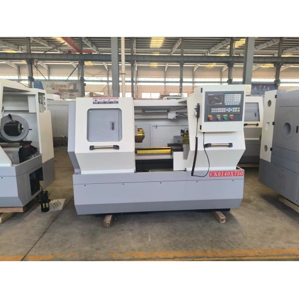 Flat Bed CK6140 CNC Lathe Machine 750/1000mm Distance 4 Station Electrical Tool