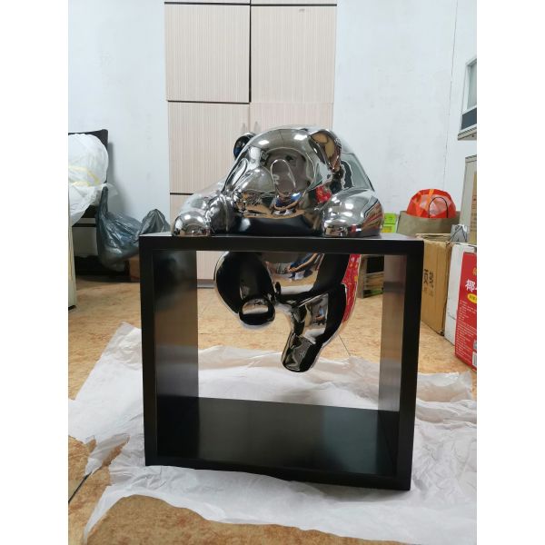 Quality Mirror Abstract Garden Panda Statue , Window Climbing Welded Animal Sculptures wholesale