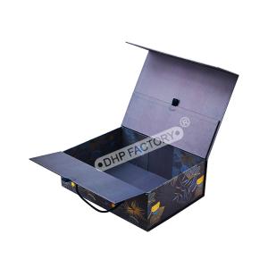 Large Foldable Gift Boxes Custom Design No Magnets With Handle