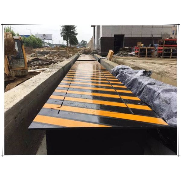 Anti Terrorist Hydraulic Road Blocker 80 Tons Bearing Capacity Speed Adjustable