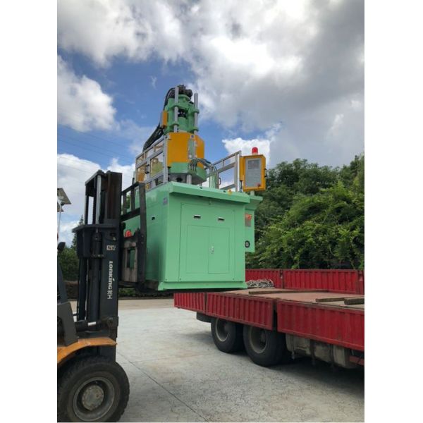 Fully Automatic VERTICAL Rotary Table Plastic Toothbrush Vertical Injection Molding Machine