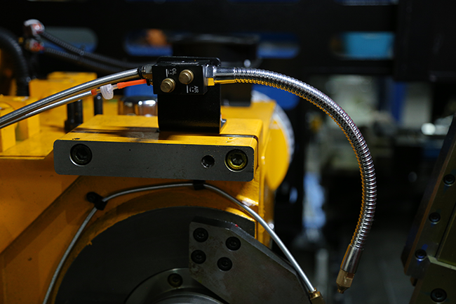 Horizontal Push CNC Circular Saw Machine 4P 7.5KW Metal Cutting