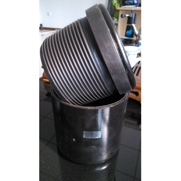 Quality composite metal-plastic thread protectors as per API wholesale